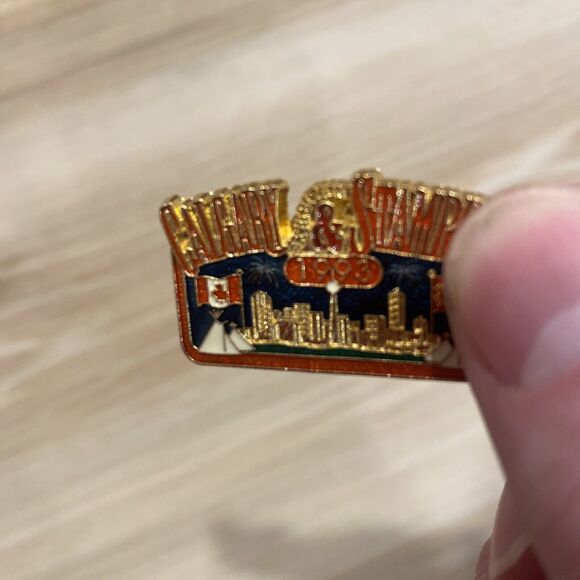 Calgary Stampede 1993 Pin With Backing - Picture 5 of 5